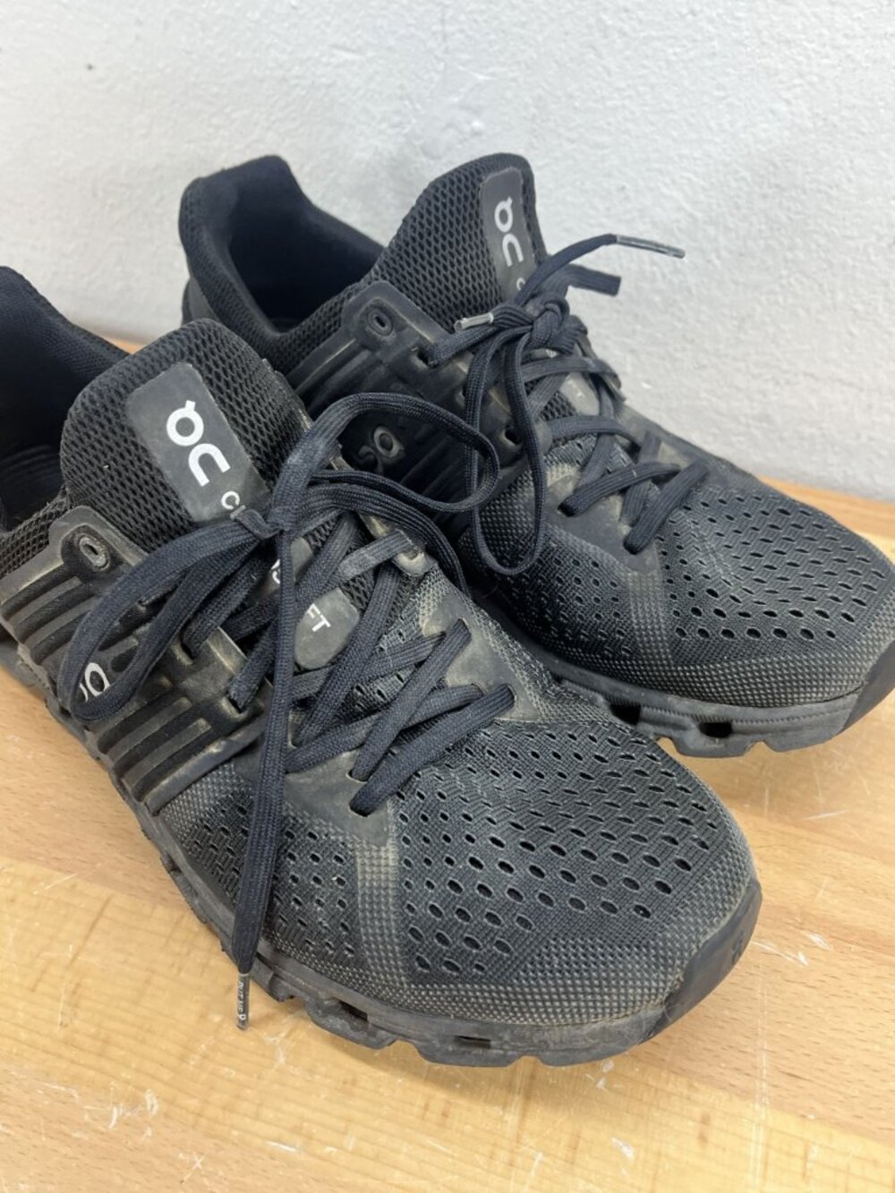 Size 8.5 Women's On Cloudswift Low All Black Sneakers 41.98459 Shoes - Picture 8 of 15